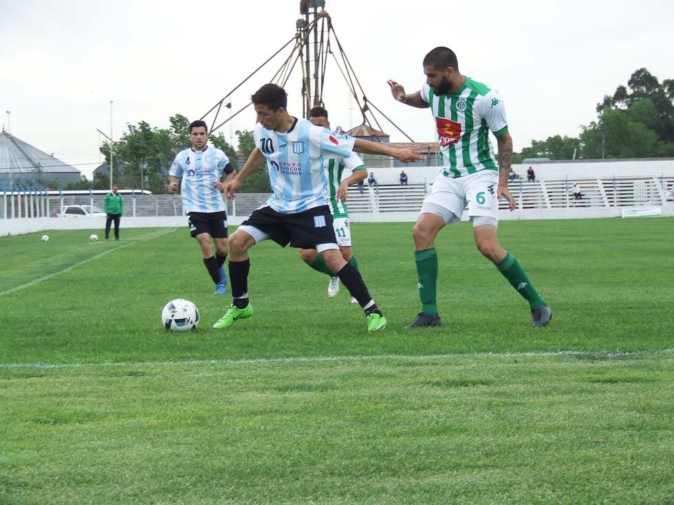 Sobre la hora, Racing perdió con Kimberley 