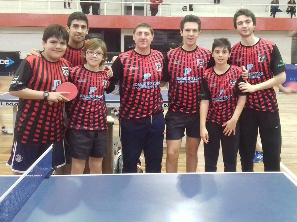 Amigos Unidos campeón en tercera categoría 