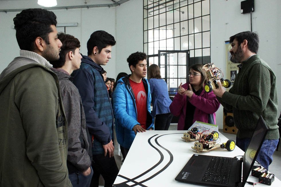 Curso sobre video juegos en  el Club Social de Innovación