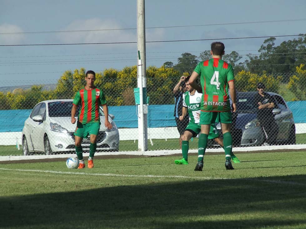 Ferroviarios logró la hazaña y dio un paso más en el torneo