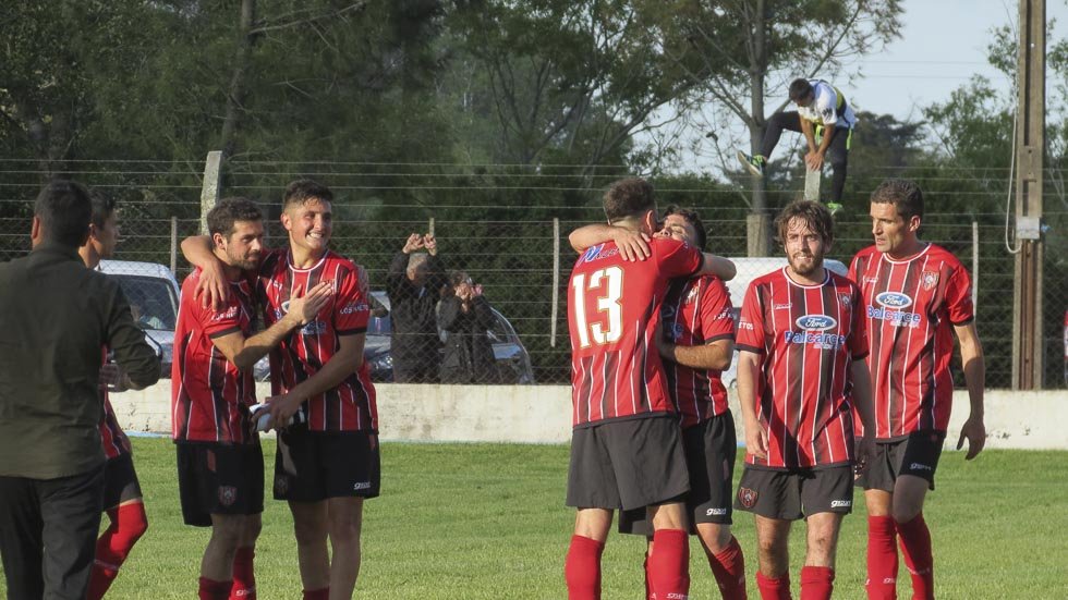 El "tricolor" sufrió, pero está en semis