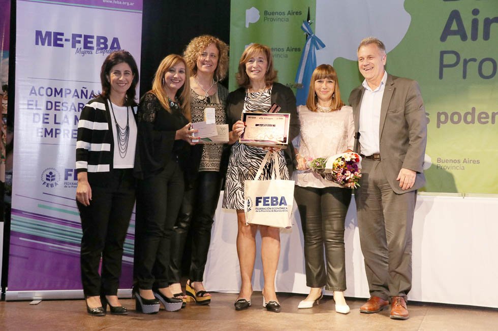 Distinguió la FEBA por su trayectoria a la  empresaria Santa Elisa Di Lella de Buccella