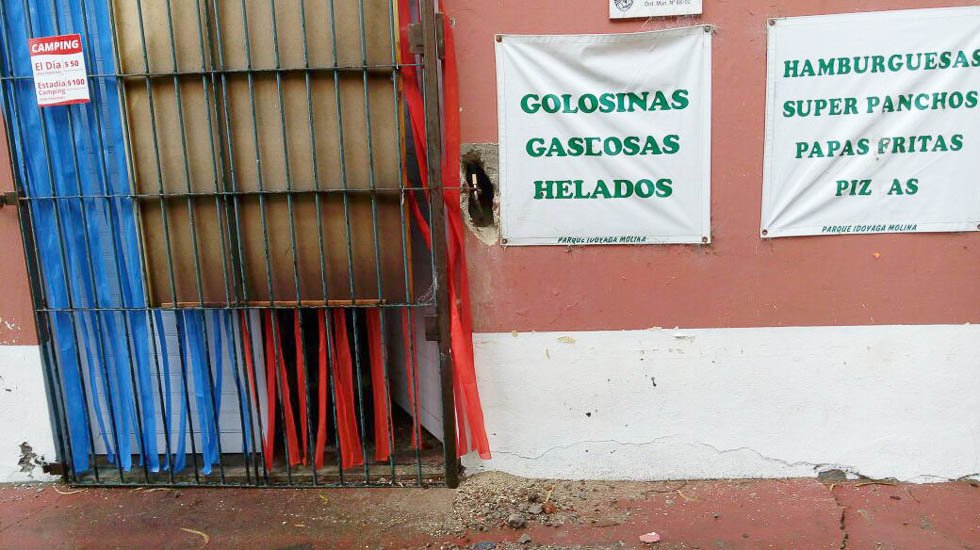 Desvalijan el buffet del parque de San Agustín