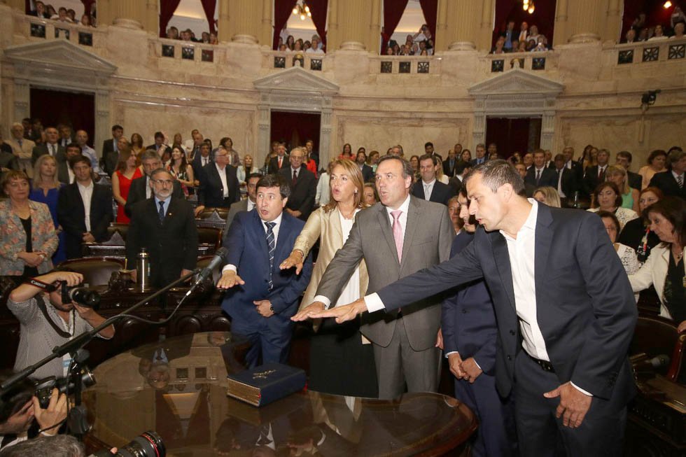 Juró el Dr. Juan Aicega como diputado nacional