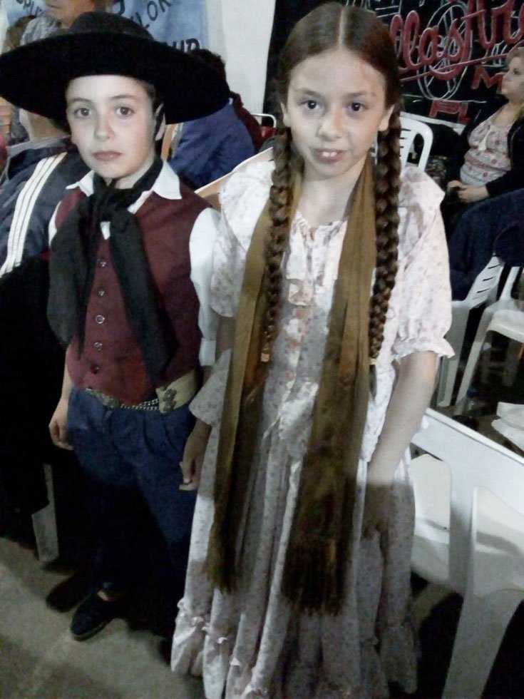 Premian a bailarines de «Estampa Criolla» 