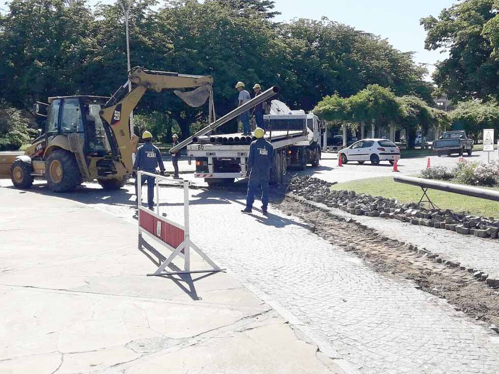 La extensión de la red de gas  atraviesa la plaza Libertad