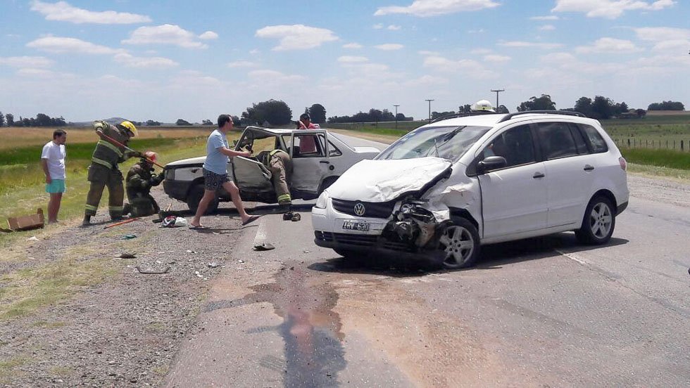 En la ruta 226 Cinco heridos en un violento choque 
