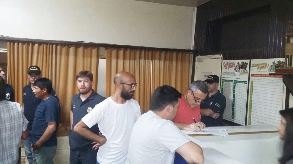 Hubo 4 demorados y 21 máquinas secuestradas