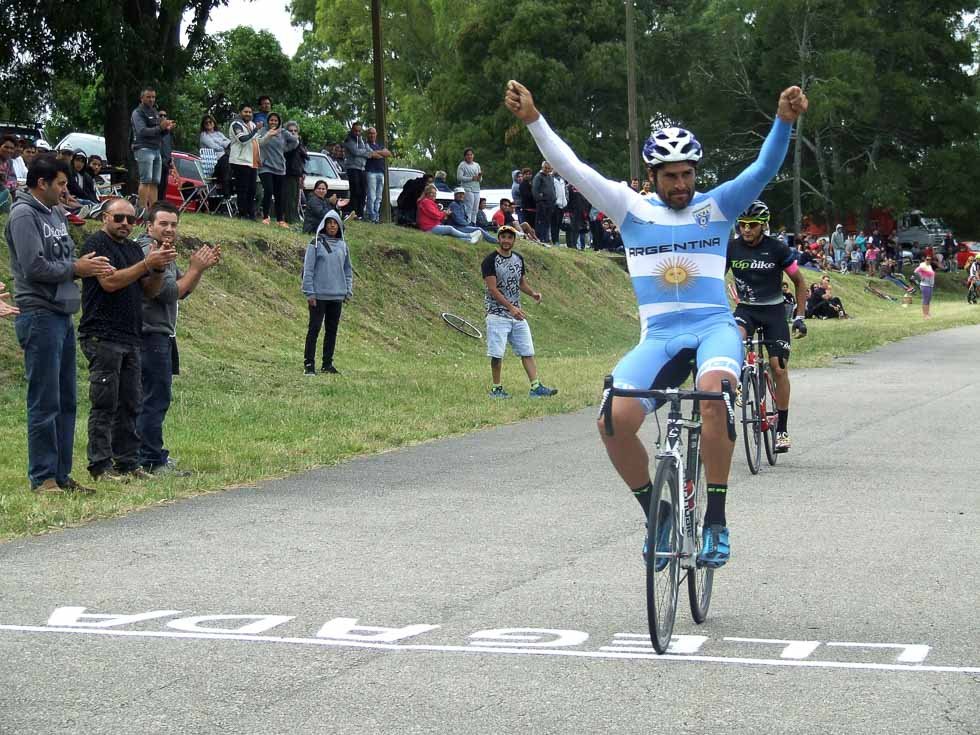 Jorge Sosa ganó en la primera del año 