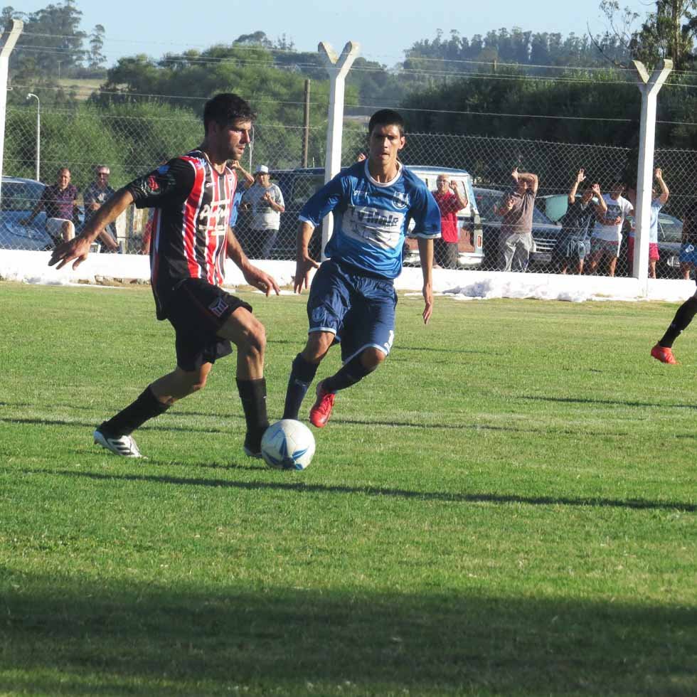 Amigos Unidos debutó con un empate 