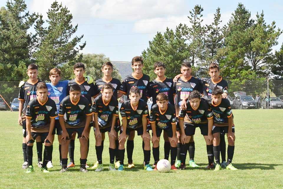 Los Patos se midió con Aldosivi 