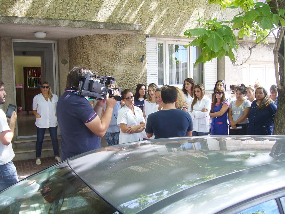 Fuerte reclamo por docentes de  Educación Especial cesanteados