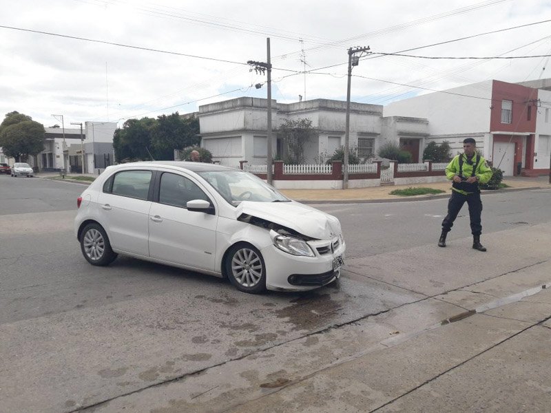 Violento choque entre dos autos