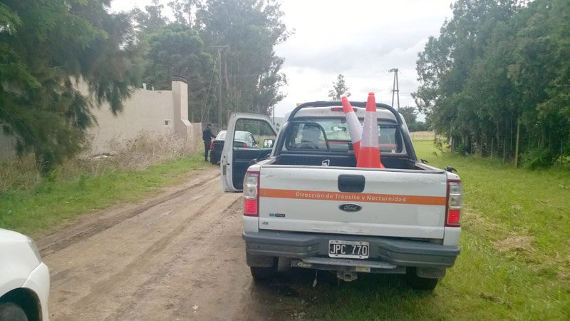 "Pescan" a un empleado municipal  arrojando basura en la cava de 48 y 47