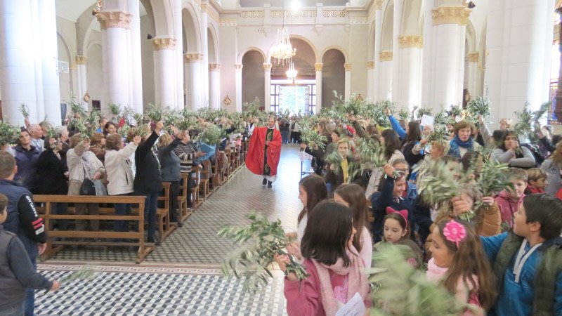 Con la celebración del Domingo de Ramos, el  catolicismo comenzó a transitar la Semana Santa 