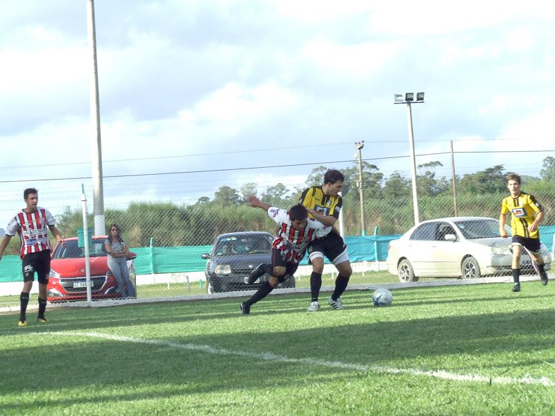 Ajustada victoria de Atlético San  Agustín sobre Sportivo Trabajo