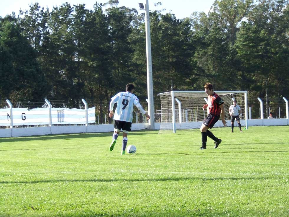 Racing Club fue superior y sumó de a tres