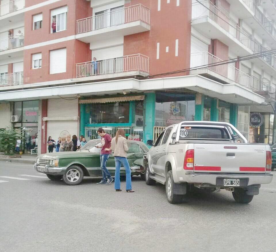Choque sin heridos en pleno centro