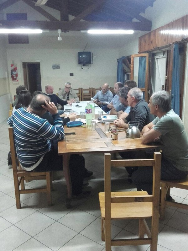 Se coincidió en la necesidad de realizar un  amplio estudio ambiental en laguna "Brava"