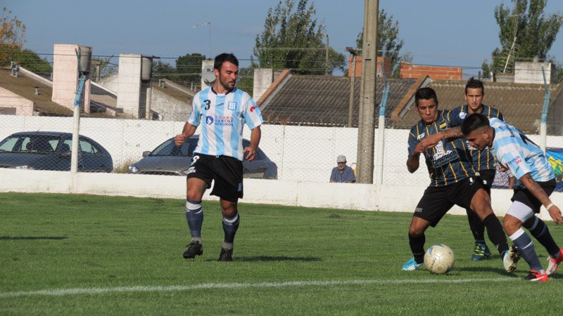 Racing goleó a Los Pinos 