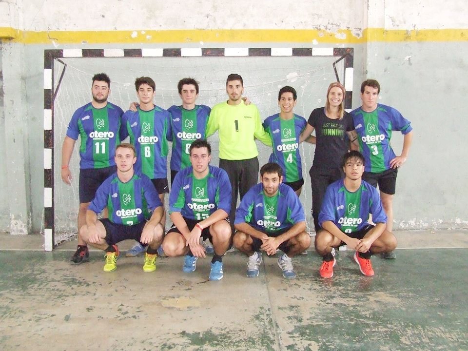 Debut con victoria  de la Primera Caballeros
