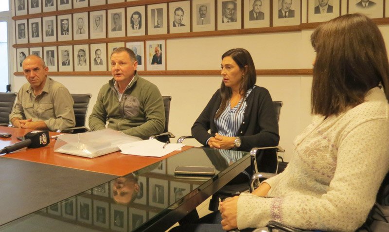 Altas temperaturas del agua y floraciones  algales: combinación letal en laguna "Brava"