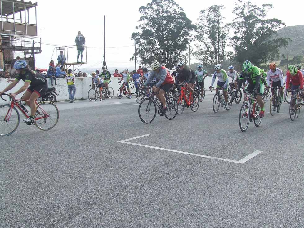 Se corrió parcialmente la carrera del 1 de Mayo 