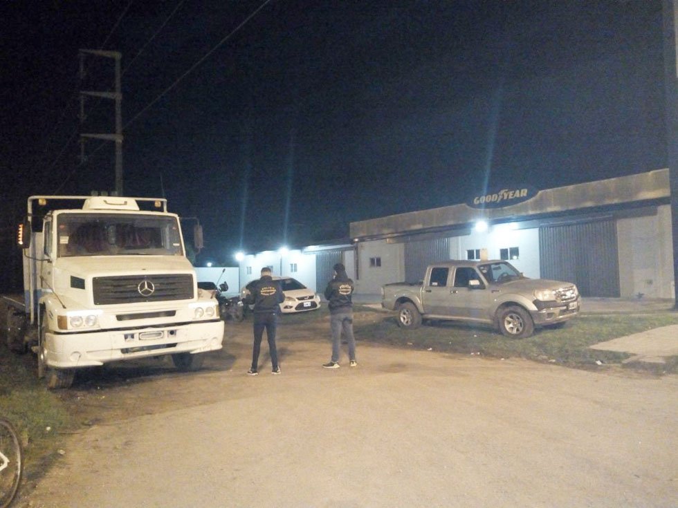Secuestran automotores