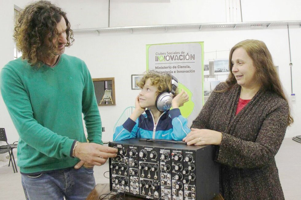 Destacan la integración que logra el Club  Social de Innovación local en las familias