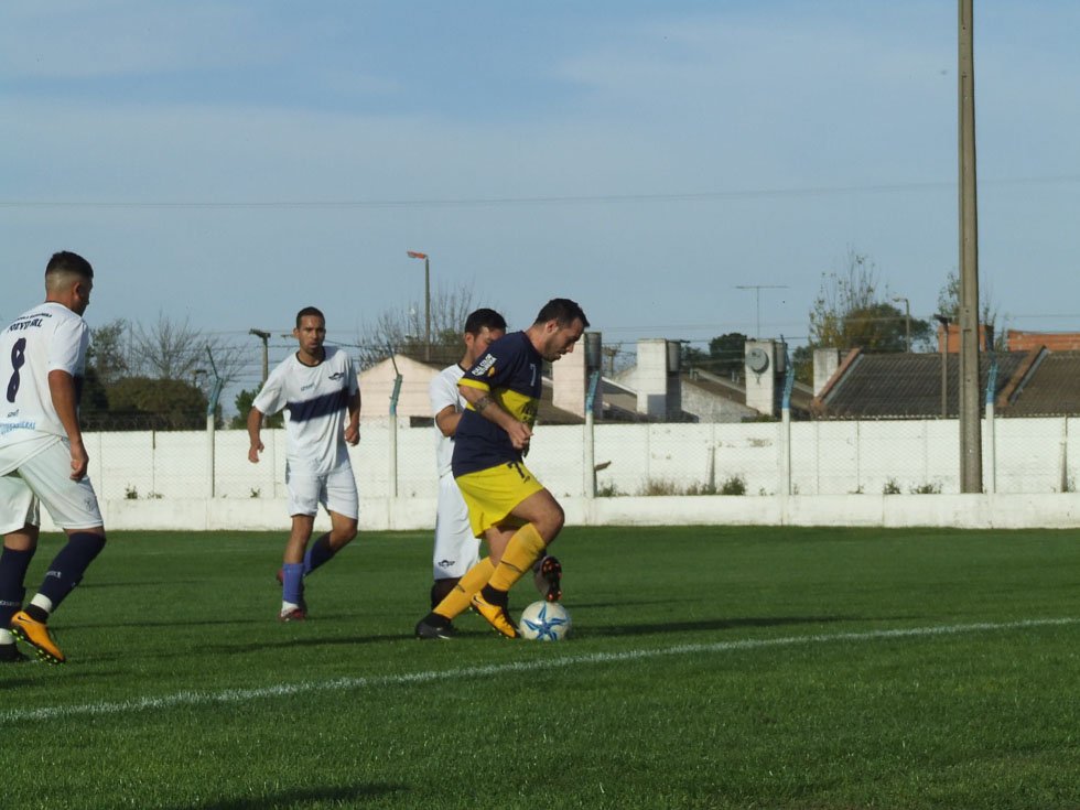 Boca no le dio espacio a El Riojano y sumó de a tres 