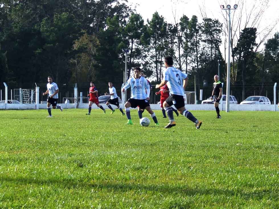 Quinto triunfo consecutivo y punta en soledad para Racing Club 