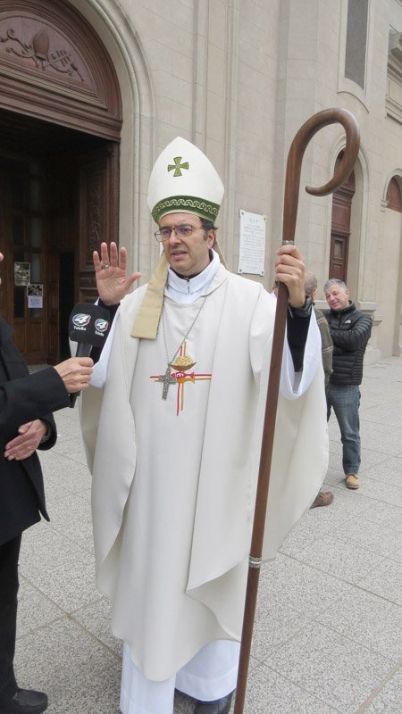  "La postura de la iglesia es clara, no nos tiene  que llevar a una actitud de violencia con el otro"