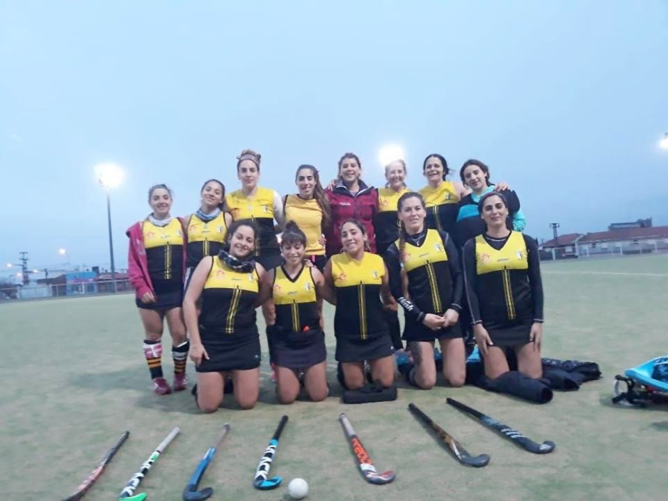 Sportivo Trabajo lidera la Liga Social de Hockey en Necochea
