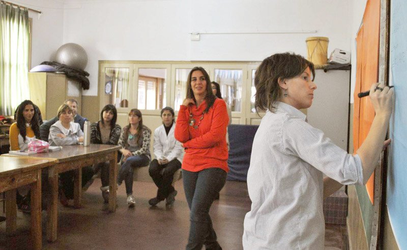 Un proyecto integrado apunta a brindar una salida laboral a alumnos de la Escuela Nº 501