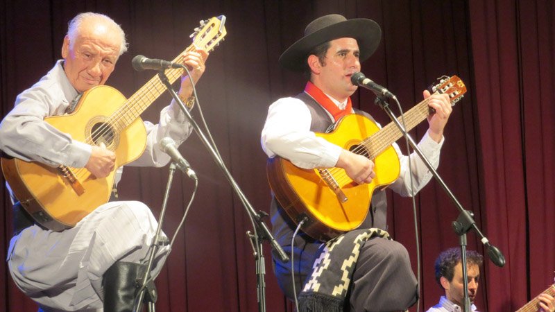 Los payadores ofrecieron un espectáculo inolvidable