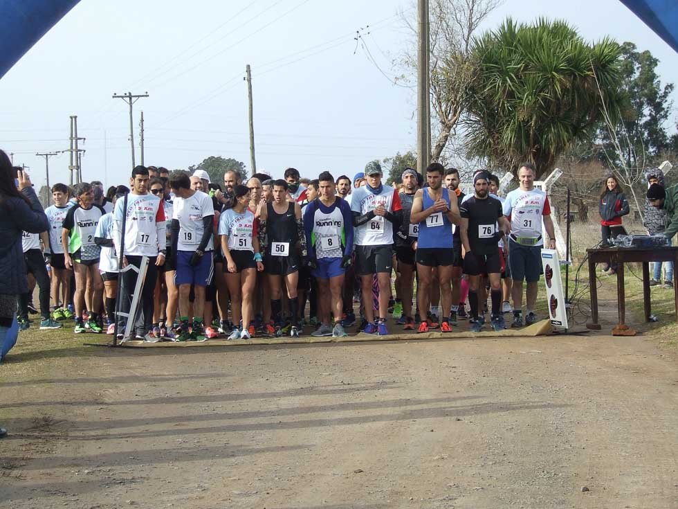 Julián Villalba "voló"  en la tercera  edición del Maratón «Arco Iris»