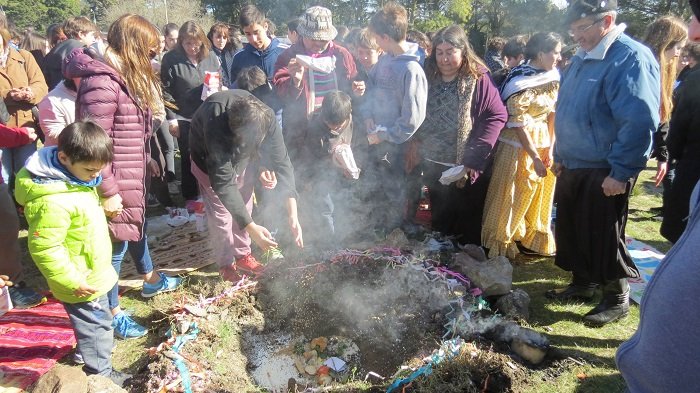 Se cumplió ayer con el ritual   en homenaje a la Pachamama