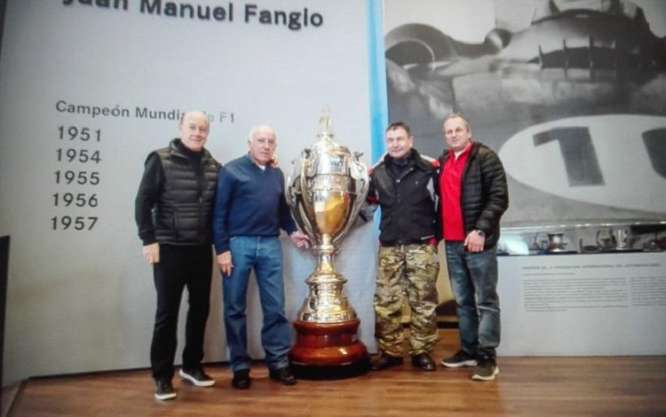El jefe de la Policía Federal de visita en el Museo Fangio