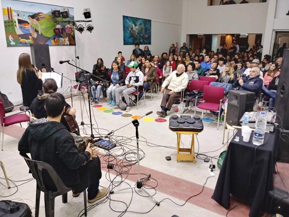 Se desarrolló la 3ª jornada  de «Tardes de acústico»