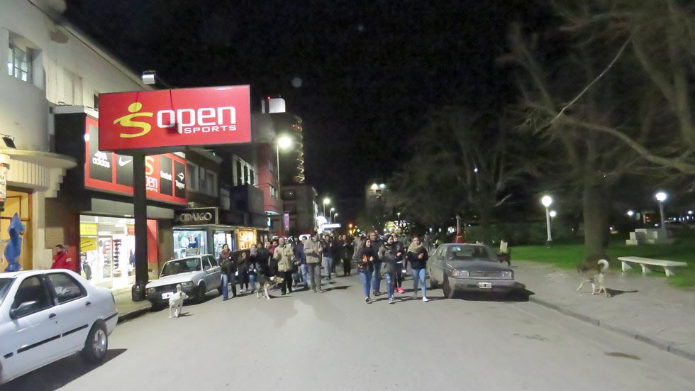 Vecinos se manifestaron contra el Gobierno
