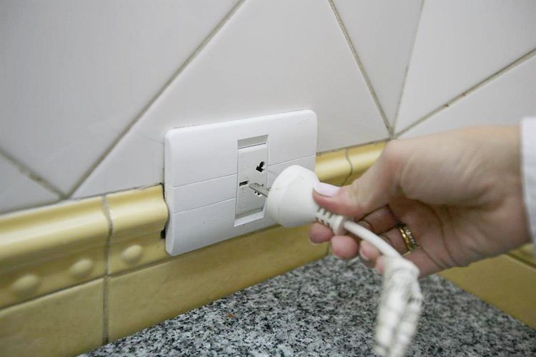 Se viene otro aumento de la tarifa de  luz: autorizaron un ajuste del 24%