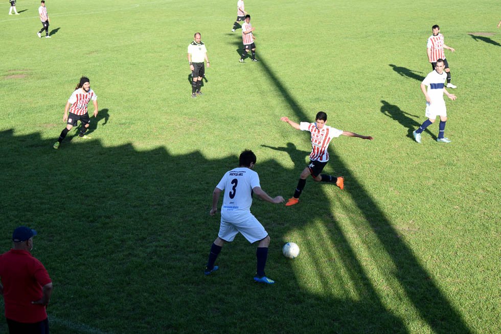 Goleada y clasificación a los "play off" logró El Riojano 