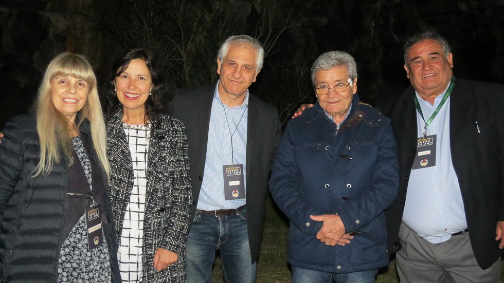 "Dios tiene muchas cosas para darles", afirmó el pastor Annacondia en el Cerro
