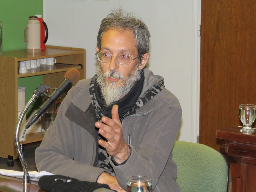 Vecino que reclamó, cuestionó el desempeño  de Stoppani y Lombardini por irregularidades