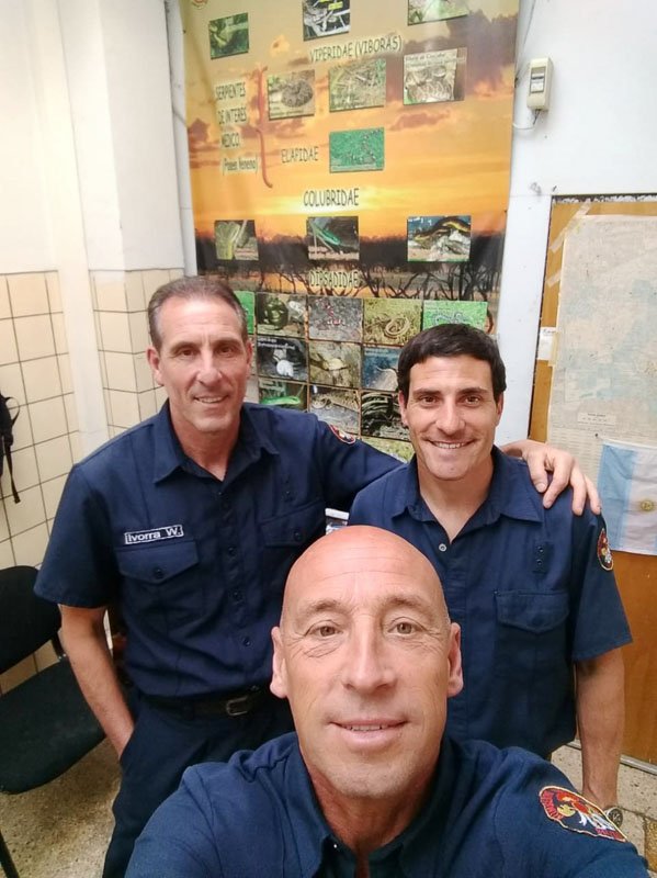 Otro valioso aporte de Bomberos al Instituto  Malbrán para elaborar el suero antiofídico
