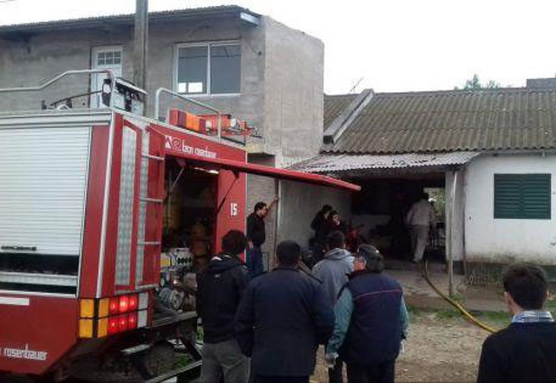 Se incendió el galpón  de una vivienda