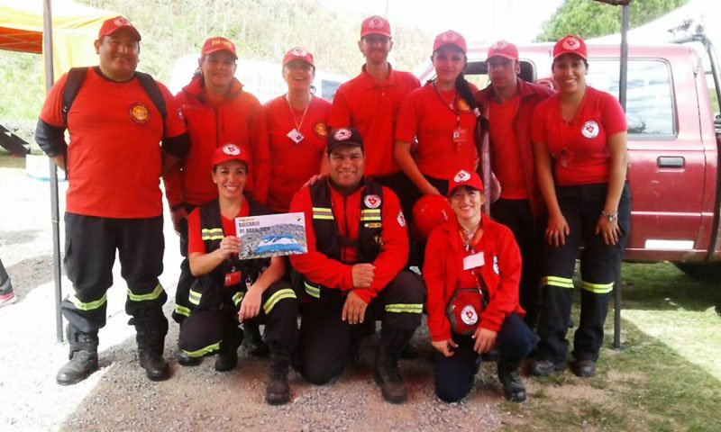 Voluntarios quieren colaborar con Defensa Civil