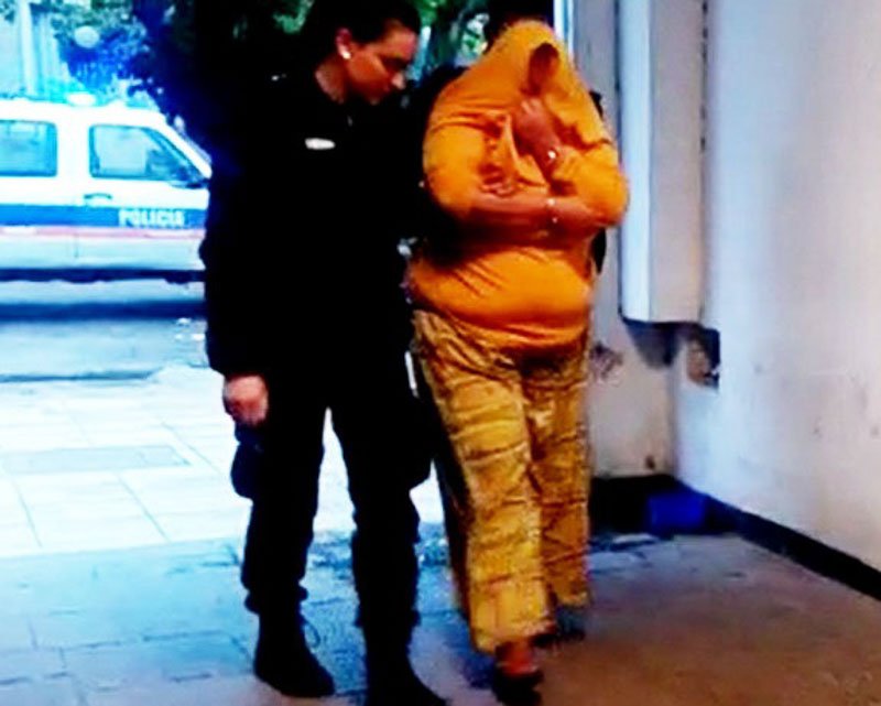 Dos mujeres se amenazaron, insultaron y se  tomaron a golpes de puño en la vía pública