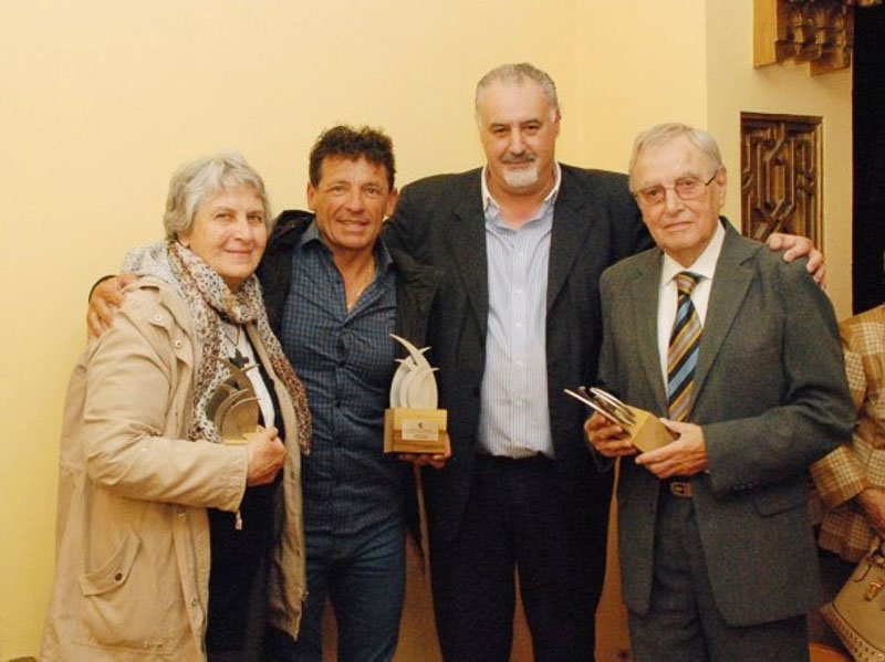 La Universidad marplatense festejó sus 57  años distinguiendo a jubilados y profesores