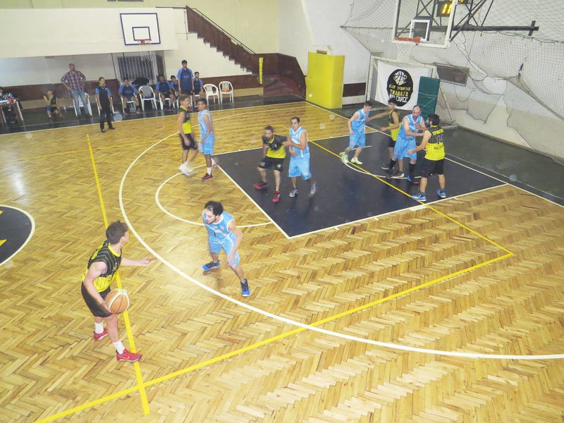 Racing Club y Ferroviarios ganaron la quinta